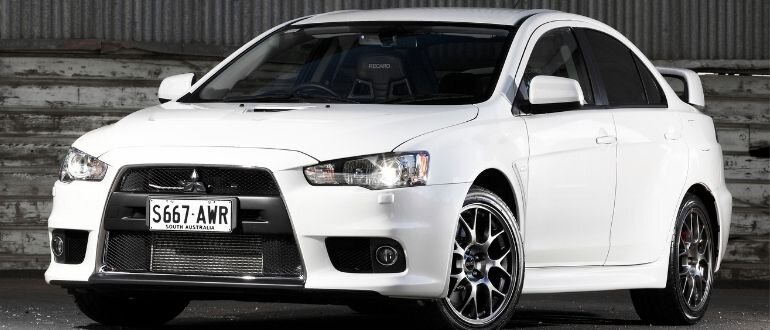 Mitsubishi Lancer 