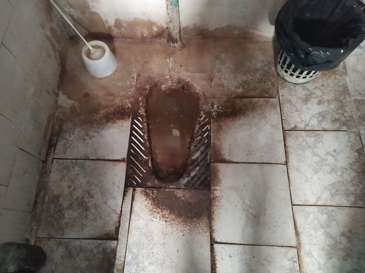 туалет на краснодарском нефтеперерабатывающем заводе