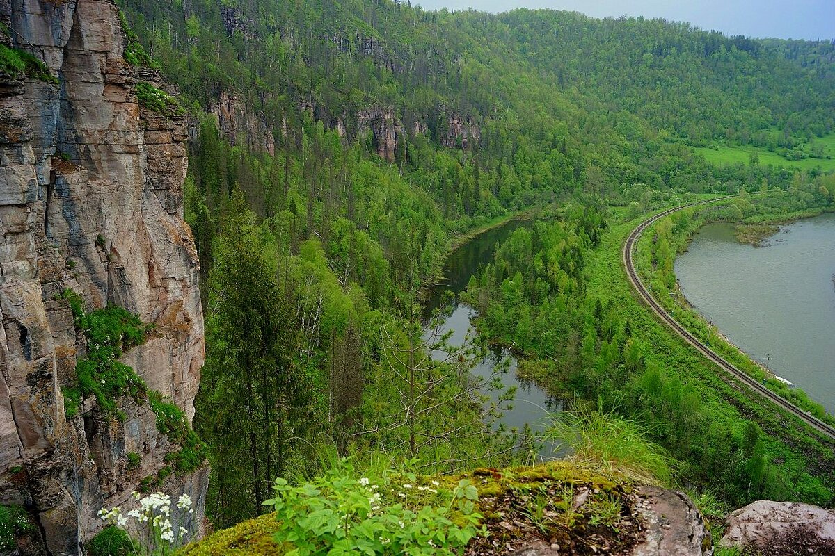 Розовые скалы карта