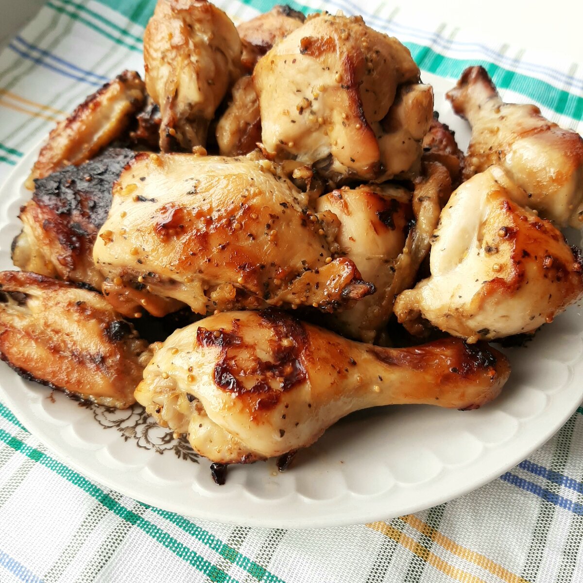 Крылышки куриные. Крылья в медово горчичном соусе. Куриные крылышки в соусе. Куриные крылья в духовке. Куриные ножки в соевом соусе.