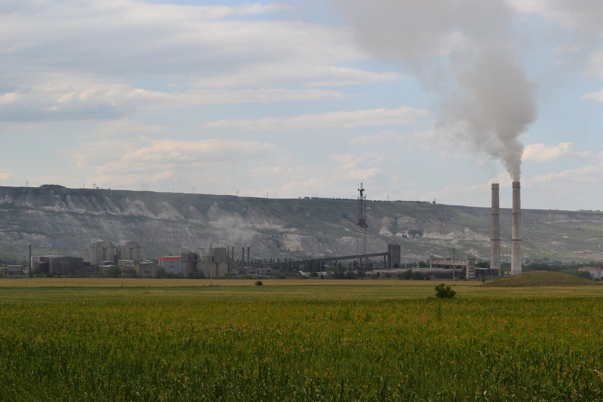 Цементный завод. Усть-Джегута (см. галерею "заводы")