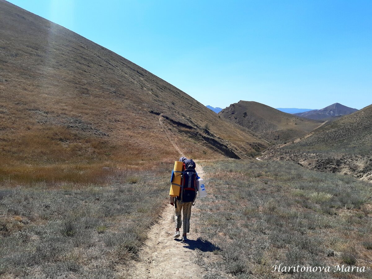 Моя подружка. Идем в Тихую бухту, Крым.