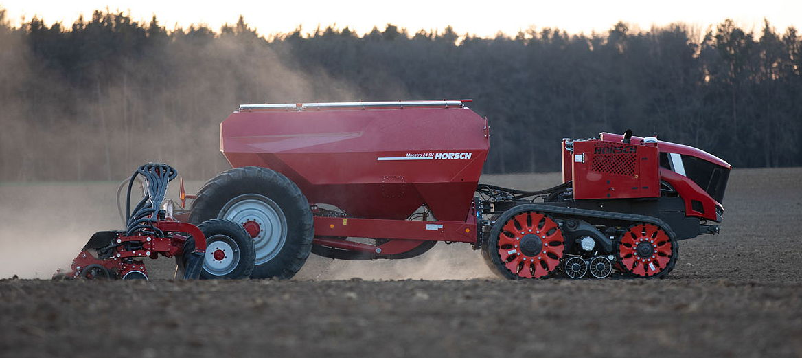 Horsch тестирует трактор Roboter на своей научно-исследовательской ферме в Чешской Республике