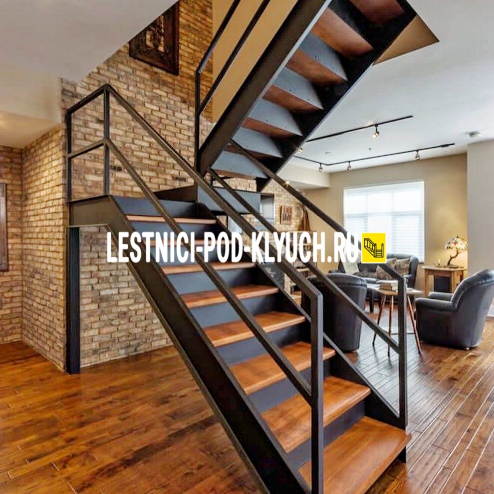 Принимаем звонки: пн-вс с 8:00 до 21:00 (+7 499 490-72-90). Электронная почта: info@lestnici-pod-klyuch.ru