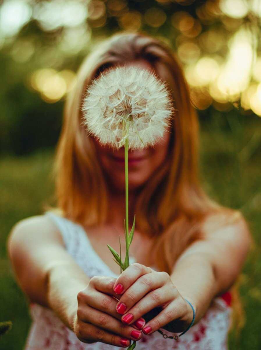 Ирина была очень наивна, как божий одуванчик. Источник: https://rr-life.ru/upload/iblock/6e1/2.jpg