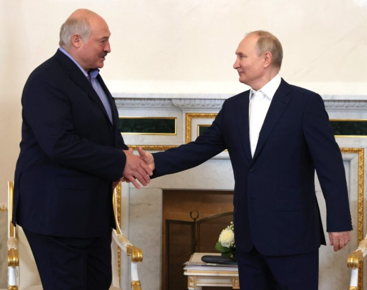    Путин принимает Лукашенко и называет контрнаступление Украины провалом Марина П.