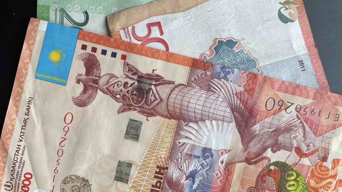    Фото: © Bizmedia.kz Август Макаров