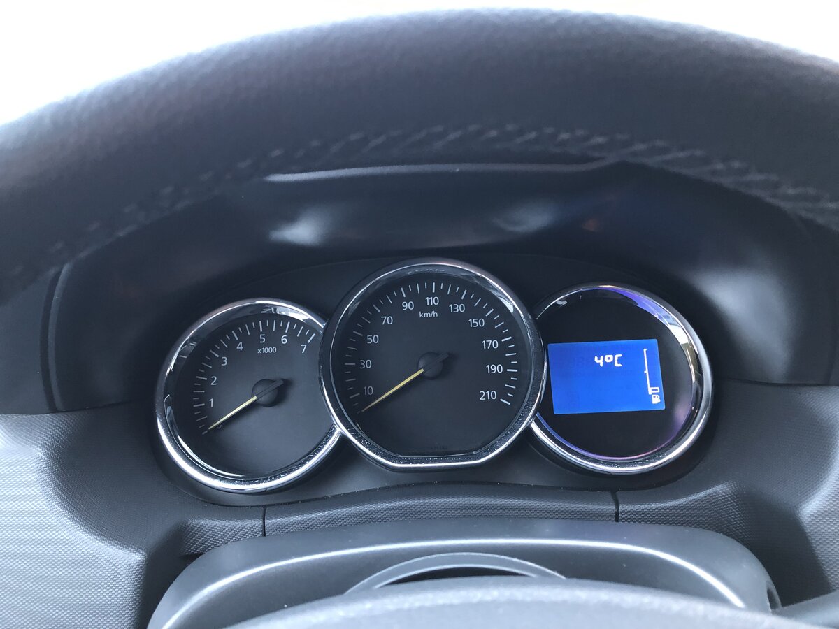 Температура "за бортом" аж + 4 градуса! Жара!