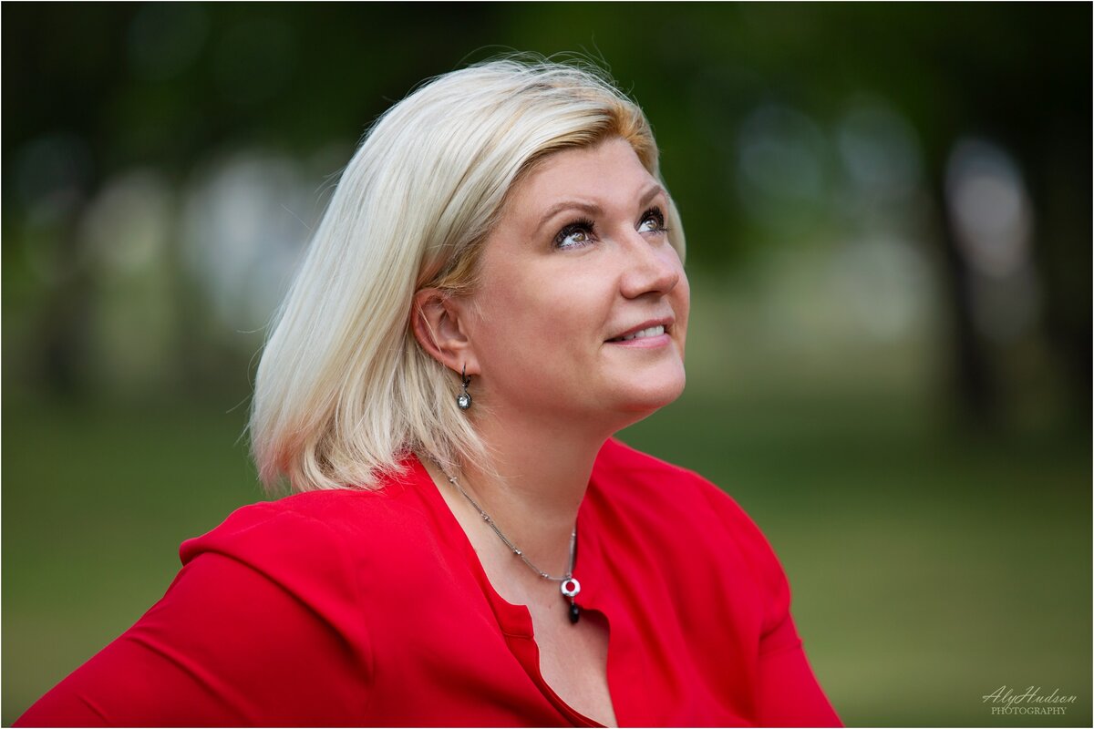 Наташа Шерман - агент по недвижимости в Хьюстоне.