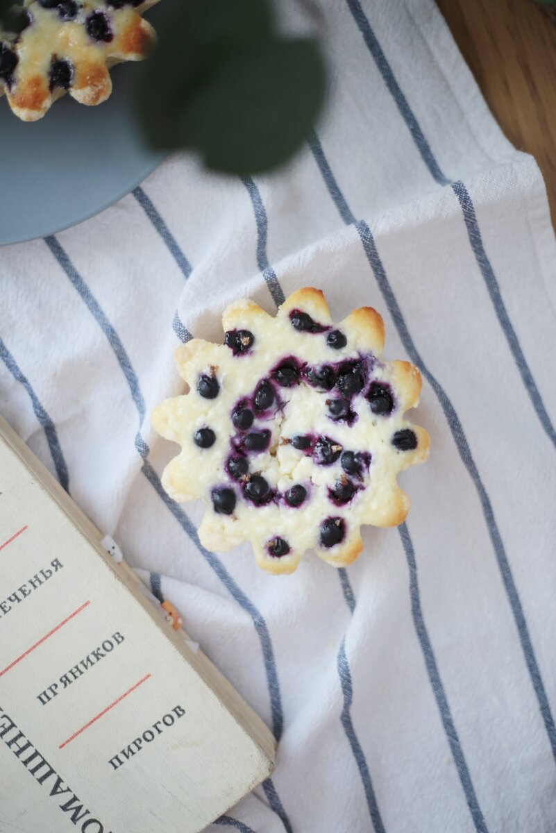 Творожная запеканка на песочном тесте