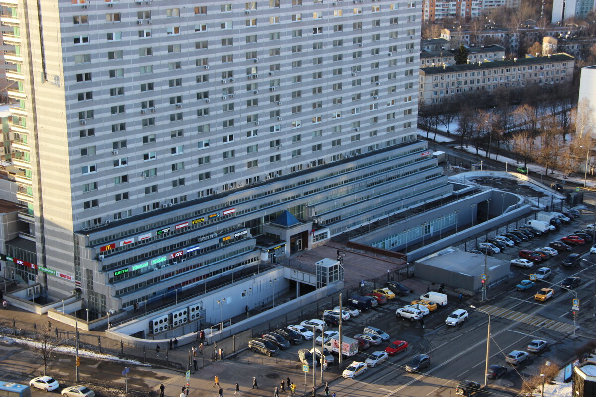 Гостиница с парковкой. Отель Берлин Москва Юшуньская. Гостиница Берлин в Москве. Гостиница Берлин на Каховке. Гостиница Берлин Севастопольская.