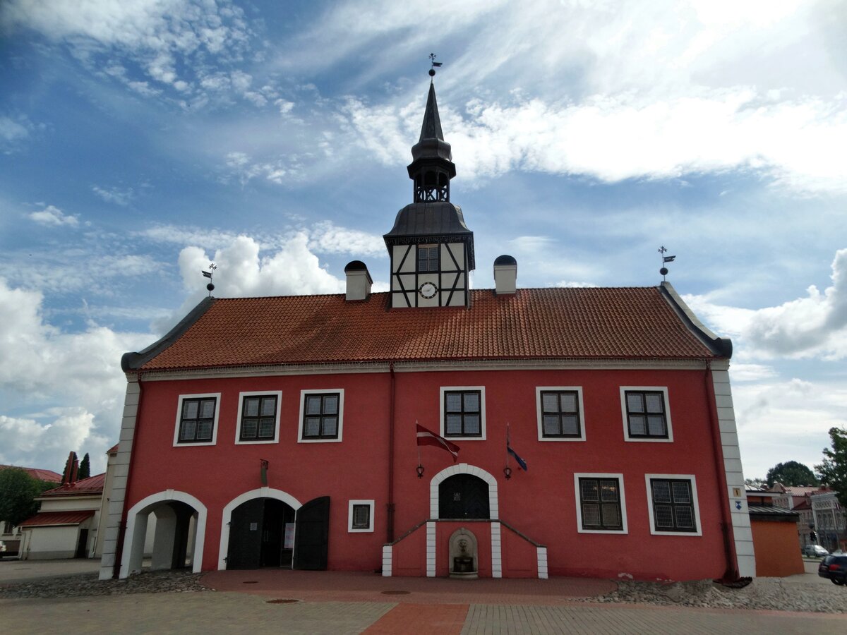 Ратуша в Бауске. Фото автора