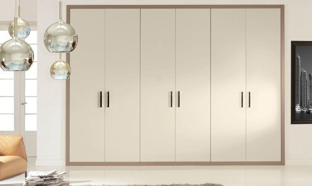 Распашные дверцы обеспечат вас быстрым доступом ко всем отсекам сразу