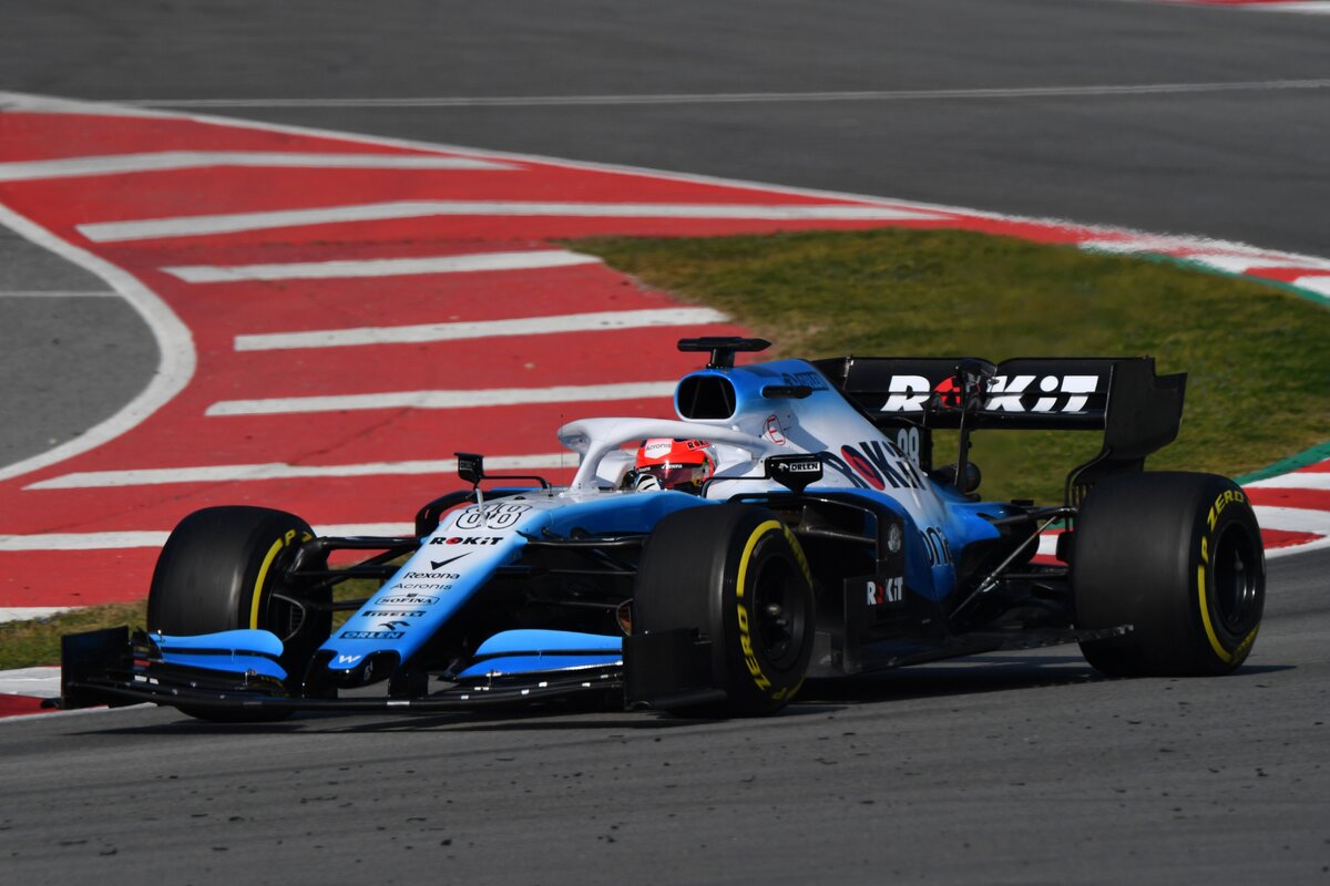 Роберт Кубица за рулём Williams FW42