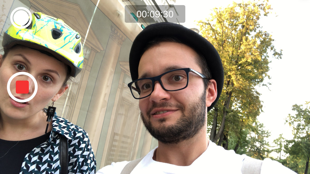 Даже Камера айфона распознала в ней клоуна