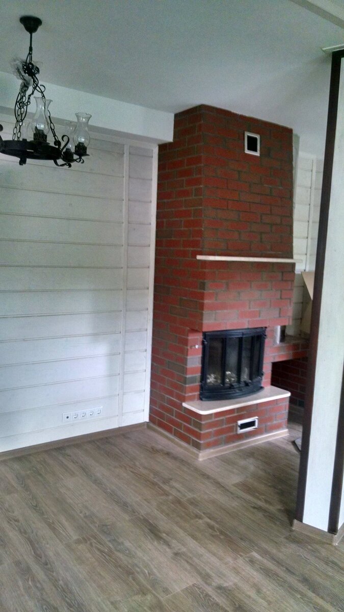 Отопительный  камин - по сути, красивая печка. 