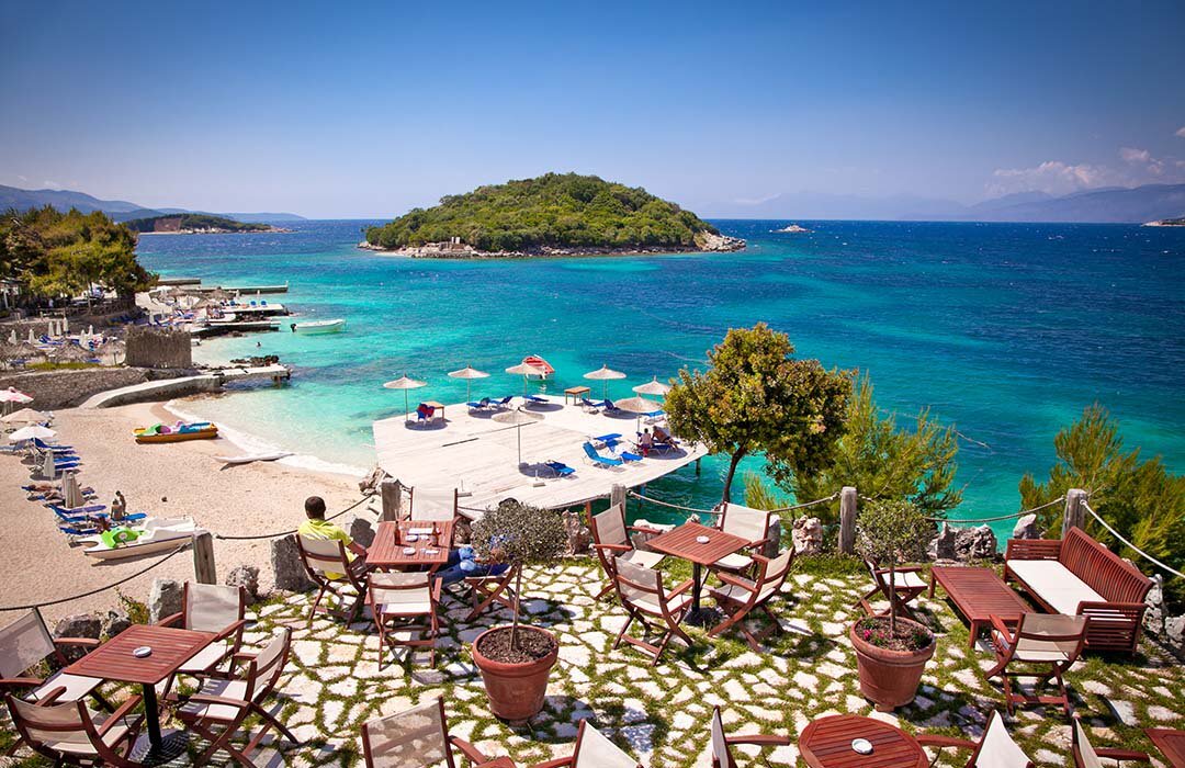 Пляж в Албании. Источник Яндекс картинки.