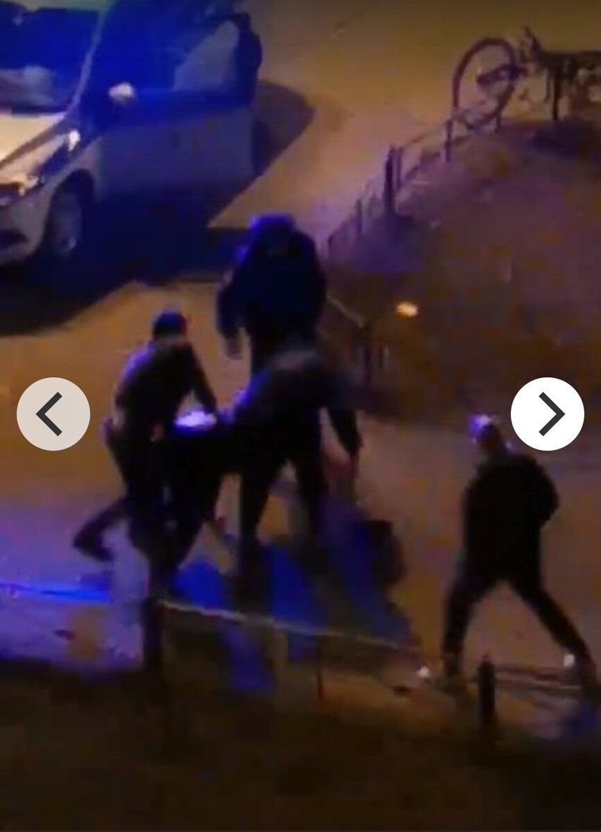 Шумная драка на пересечении Дачного проспекта и проспекта Ветеранов не давала уснуть местным жителям в ночь с 8 на 9 апреля. Её участникам понадобилась помощь медиков.

Несколько видеозаписей драки выложили подписчики «ДТП и ЧП Санкт-Петербург» «ВКонтакте». На них видно человек 5-8, которые кричат, кто-то падает, его бьют ногами. На место прибыла полиция, рядом стоит велосипед. Всего на фотографиях очевидцев пять или шесть машин полиции, две скорые. «В одной из скорых долго возятся, но не увозят», - отмечал очевидец.