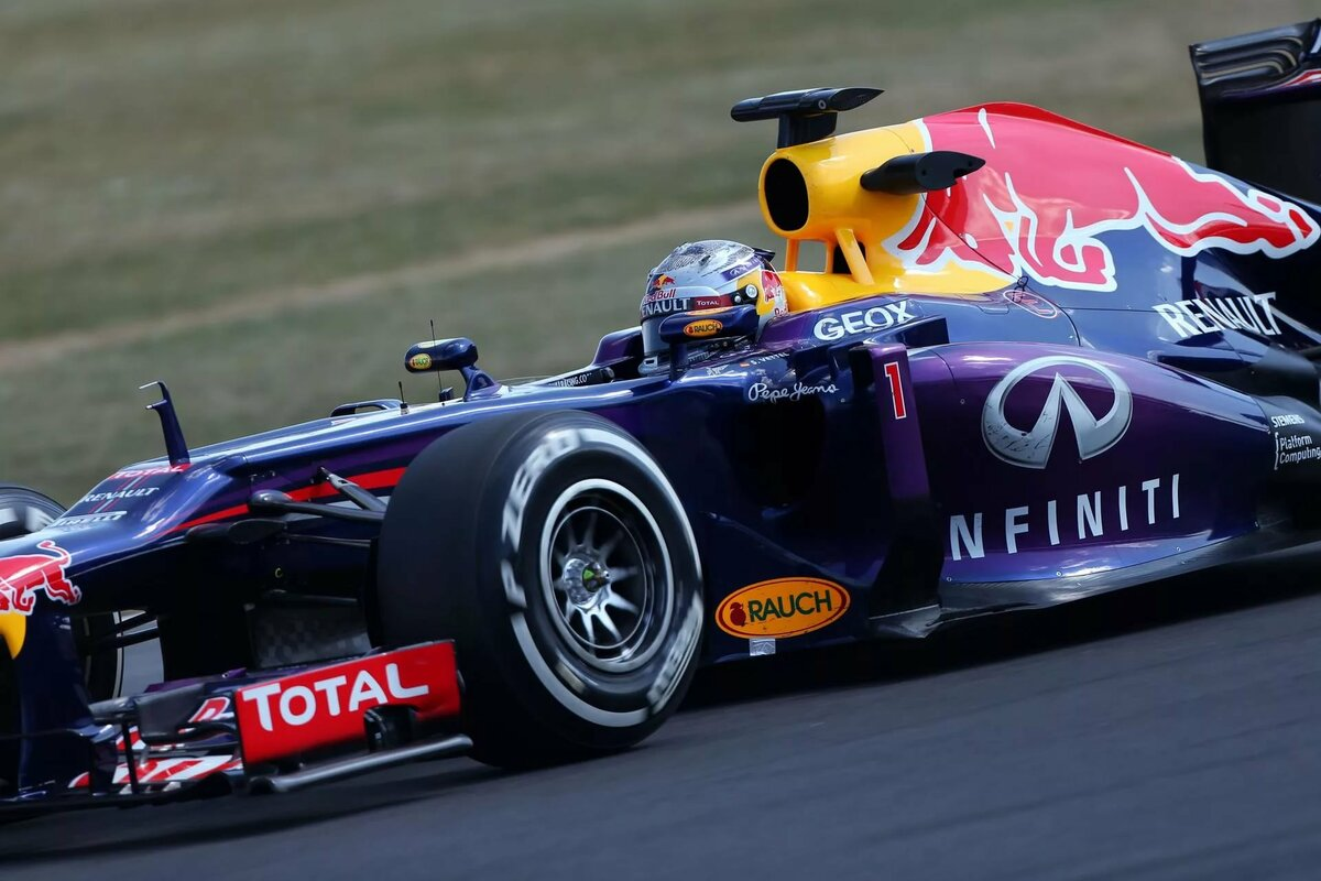 Формула 1 ред Булл Инфинити. Ред Булл ф1 2013. Ред Булл ф1 2014. Infiniti Red bull Racing.