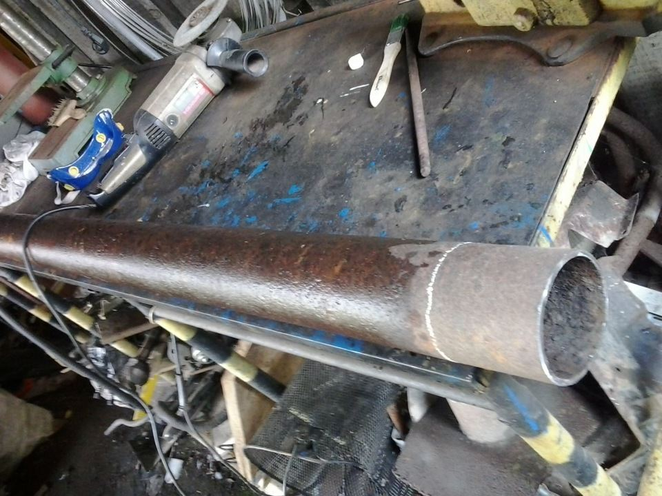 Соорудить желонку для чистки скважины возможно самостоятельно, находясь у себя дома. В ее конструкции нет ничего сложного, для этого понадобится владеть некоторыми навыками: