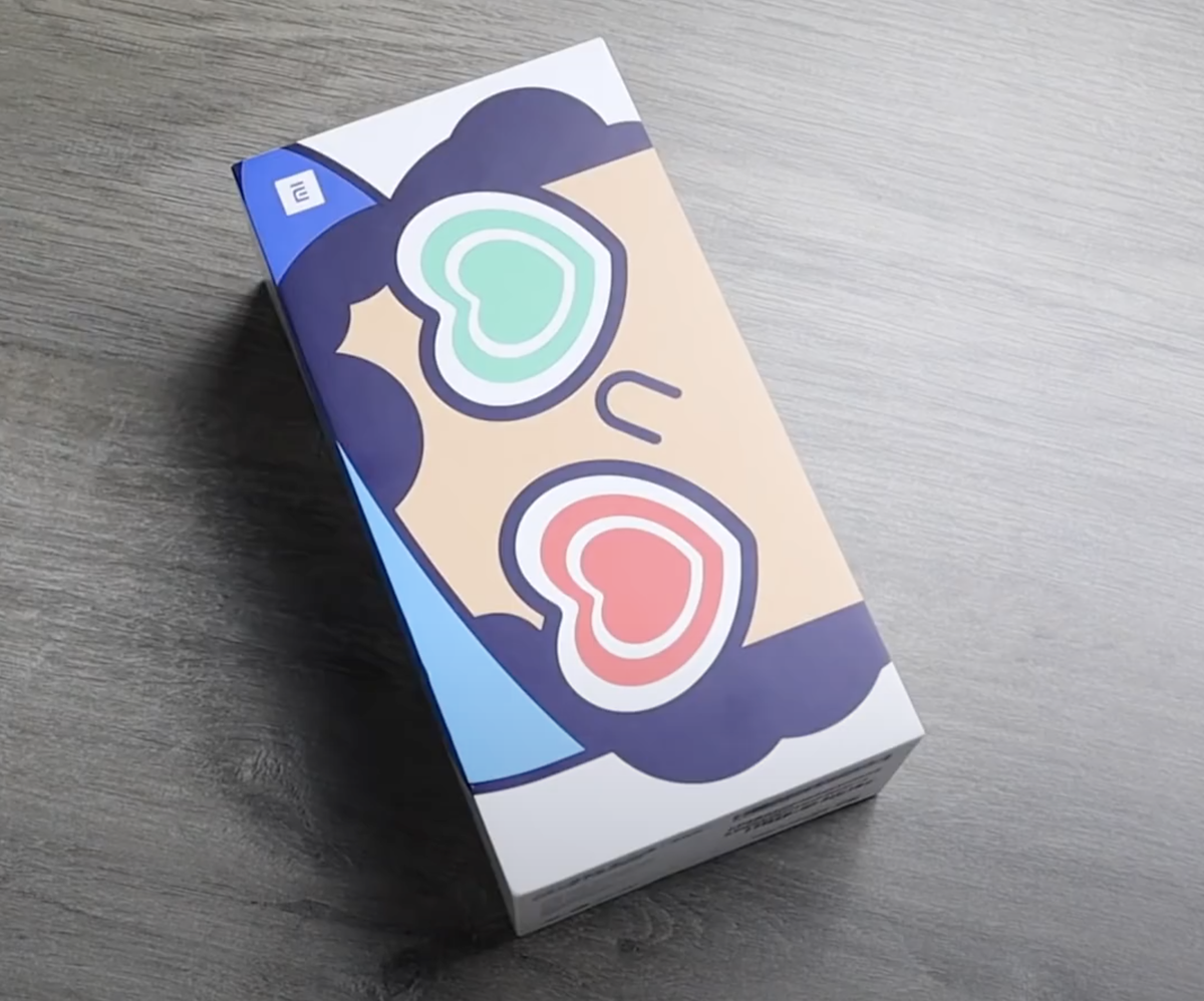 Упаковка Xiaomi Mi 10 Lite Zoom