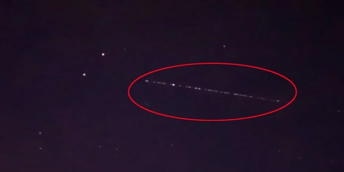 Спутники Илона Маска