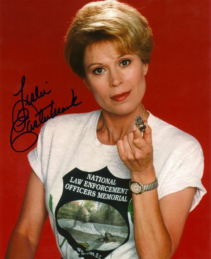 Лесли Истербрук ЯК.