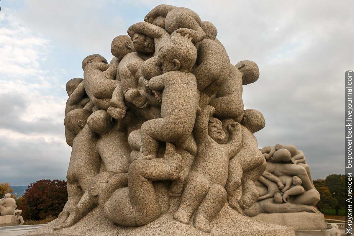 Странная скульптура на мой взгляд