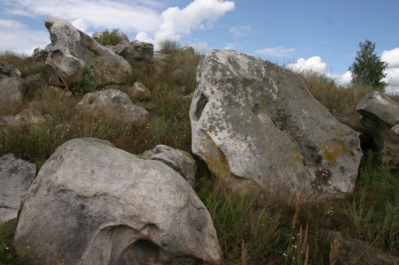 Древние валуны
