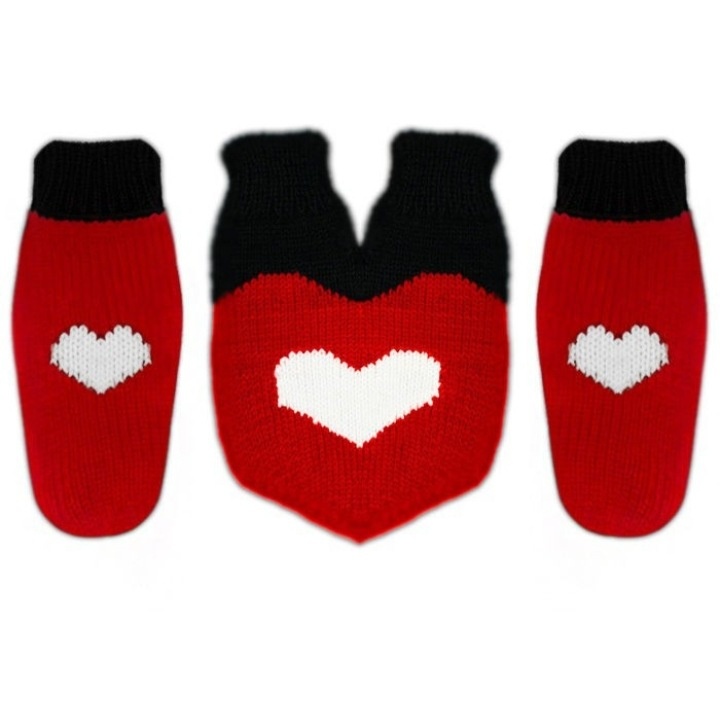 Необычные варежки. Больше конечно подойдут на 14 февраля,но и на Новый год это очень мило:) Артикул:6630409. Цена:1088 рублей.