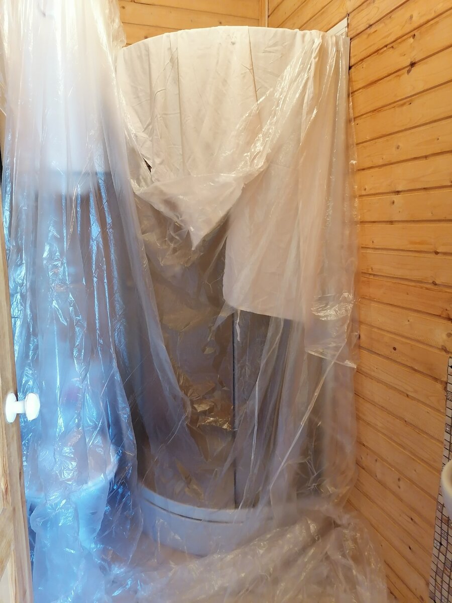 Ванная комната до начала покраски стен