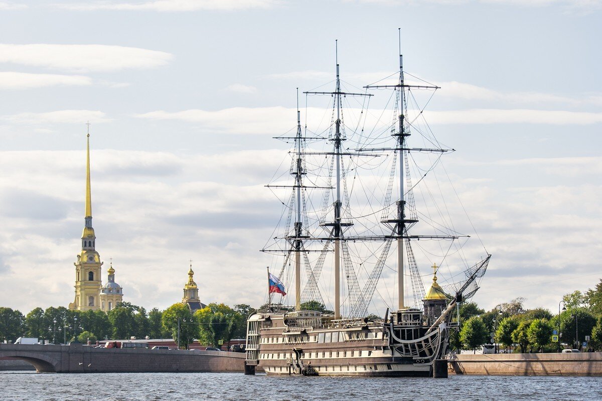 Петровская набережная, одна из первых улиц Санкт-Петербурга | Маленькие  прогулки | Дзен