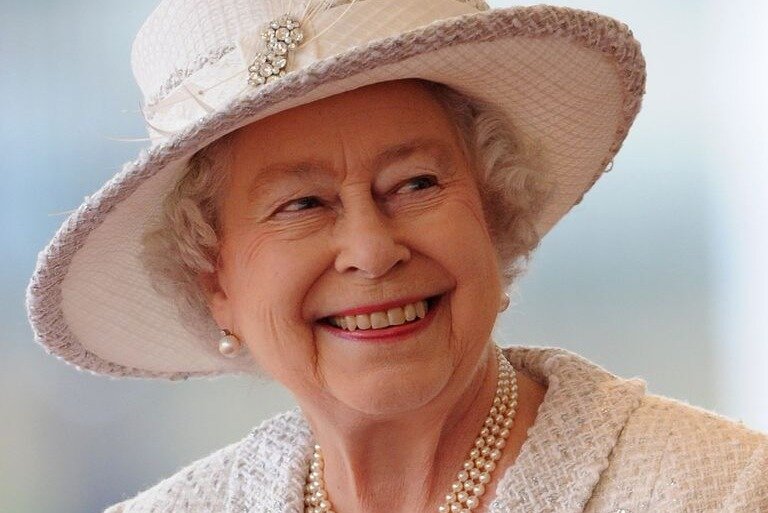 https://hips.hearstapps.com/hmg-prod.s3.amazonaws.com/images/queen-elizabeth-ii-awaits-the-arrival-of-turkeys-president-news-photo-1611765316.?resize=768:*