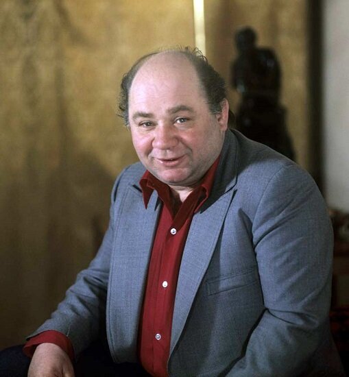 Евгений Леонов