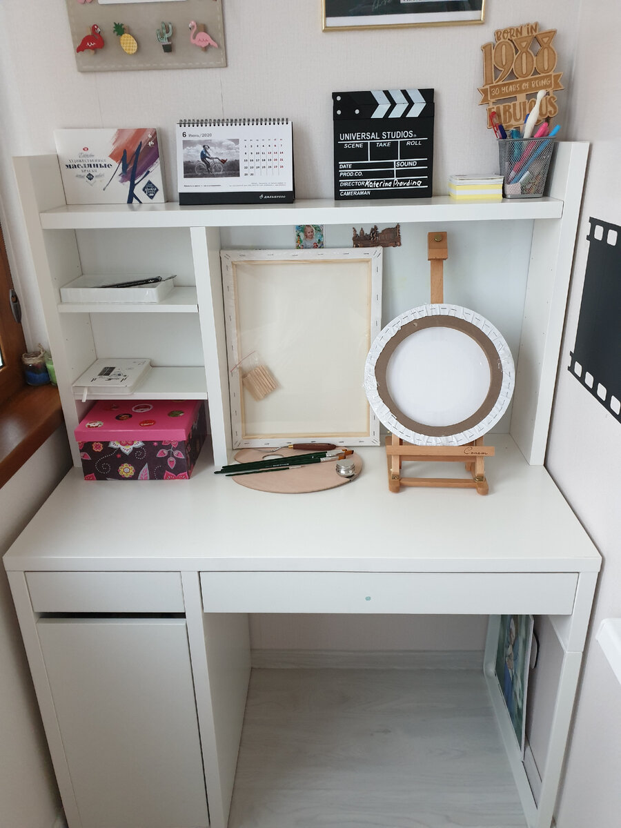 Творческий уголок на балконе