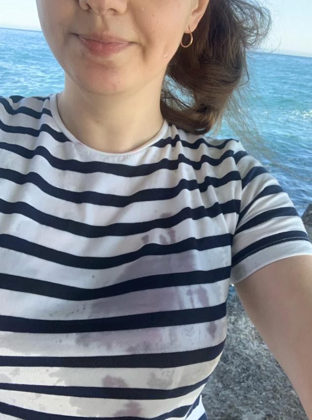 Свинство в чистом виде, пришлось отмываться прямо в море.