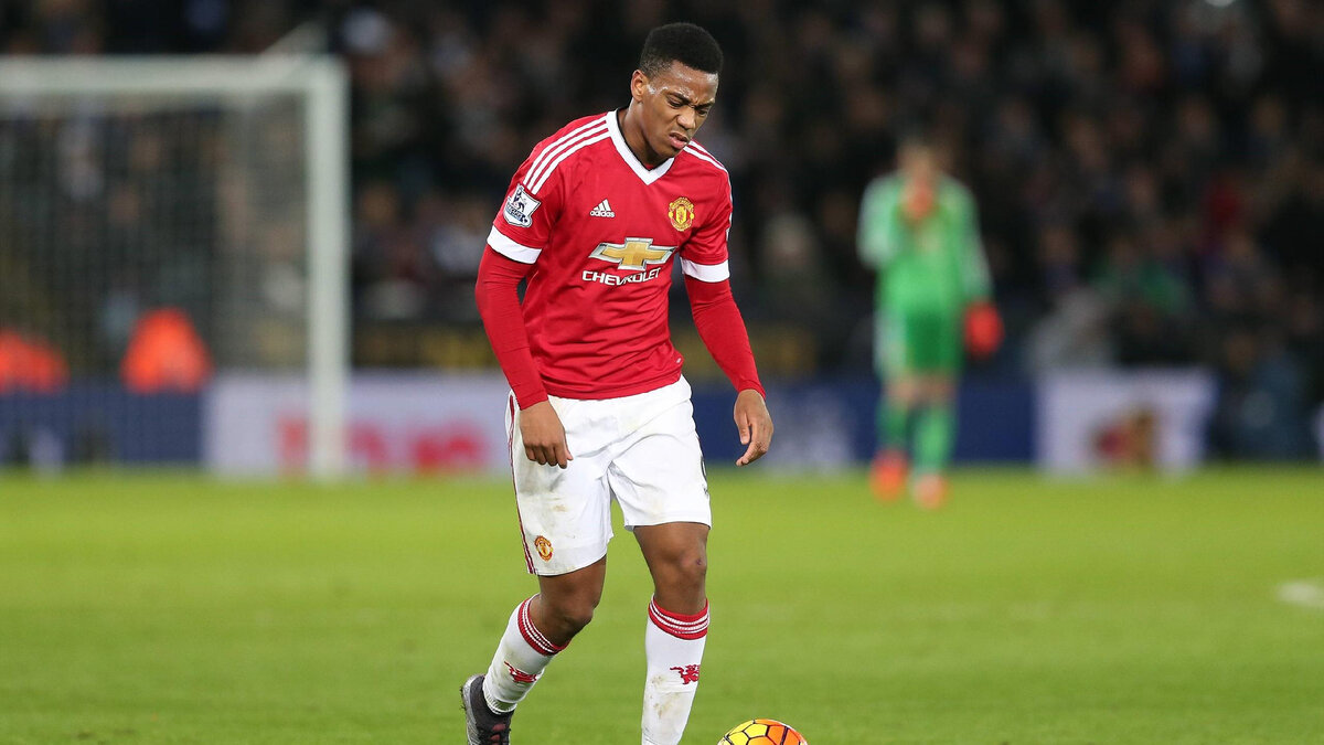 Фото-материалы взяты с источника https://www.eurosport.ru/football/premier-league/2016-2017/story_sto5693365.shtml