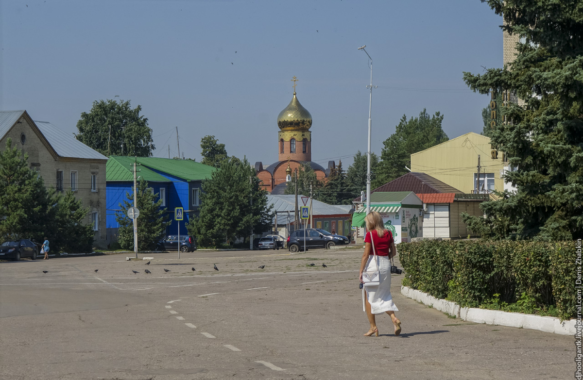 Площадь аткарска. Аткарск. Лето и жара в Аткарске Аткарск город фото. Аткарск фото людей. Света Главко Аткарск.