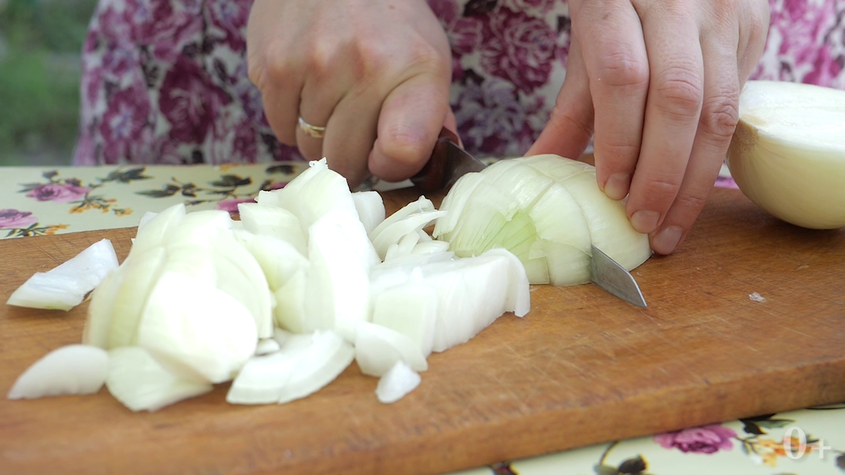 Салат на зиму из капусты и помидор без жарки и стерилизации. Очень вкусно.  Готовить просто. Получается много. | Вкусный рецепт от Людмилы Борщ | Дзен