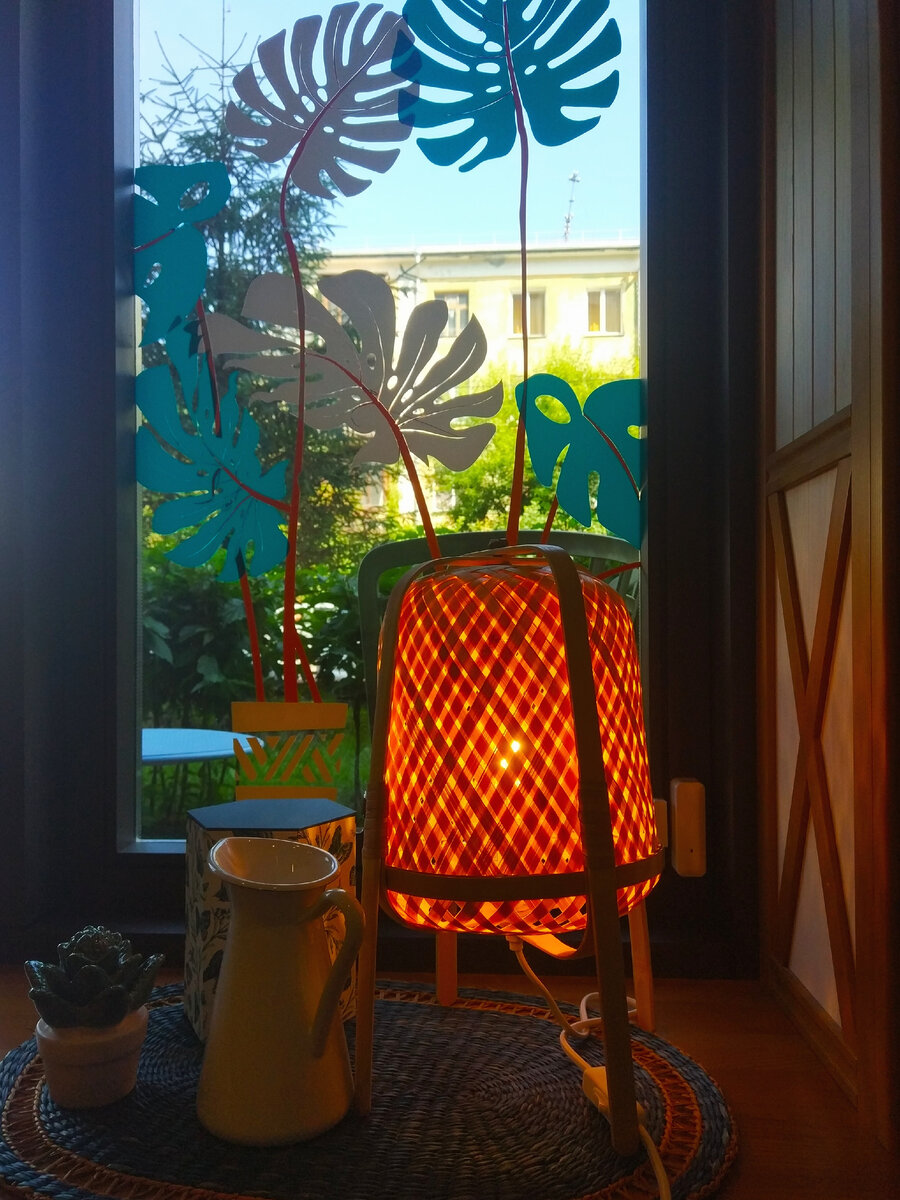 Светильники на фото иллюстрируют мою миссию: я вношу ясность в размышления собеседников.