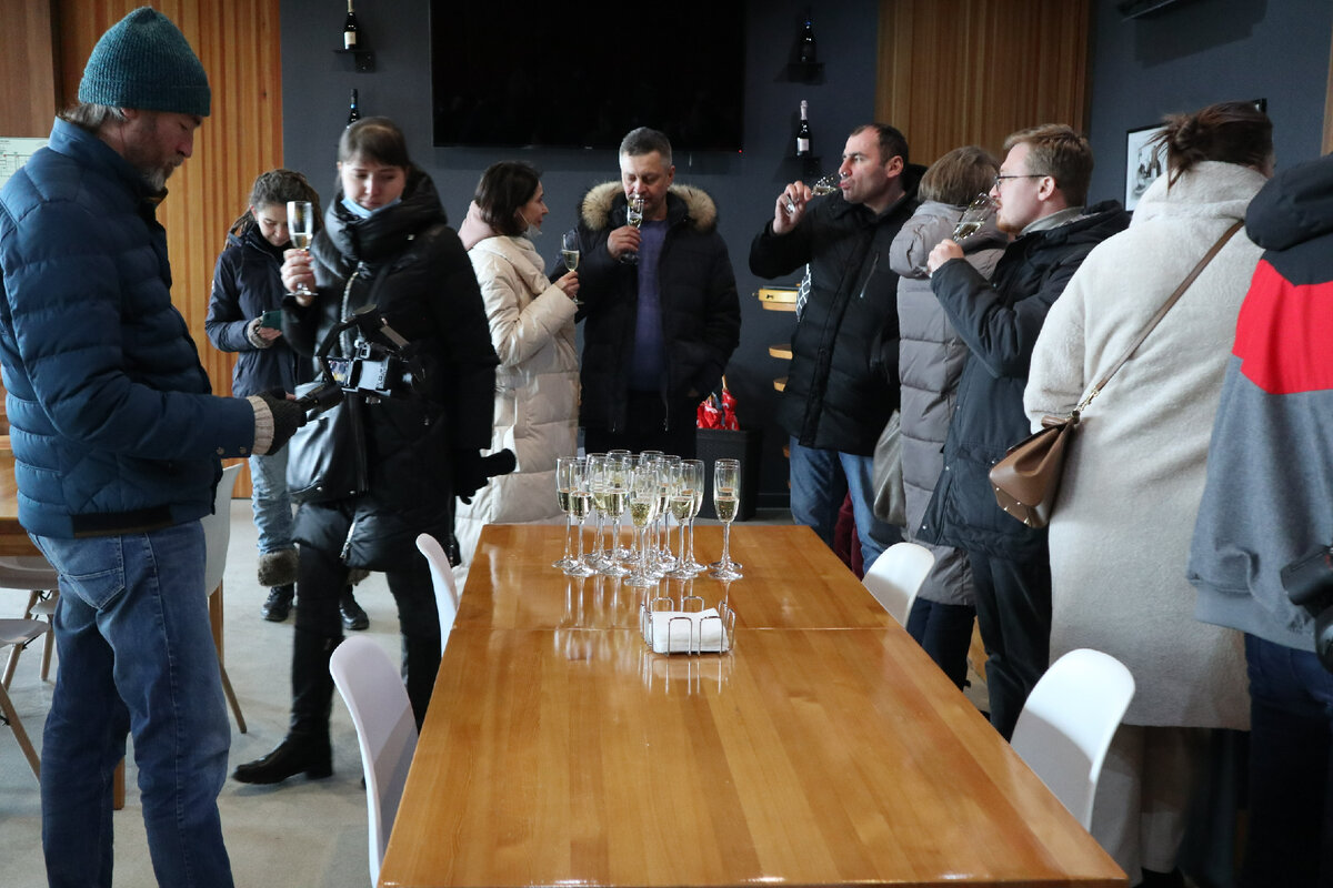 Жизнь в поезде. Тур по Крыму под стук колёс с "Гранд-экспрессом"