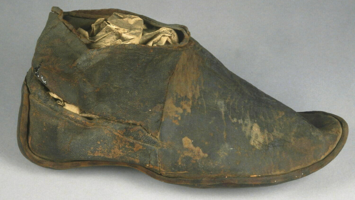 Пара обуви, кожа. 395-641 гг., Антинополь, Византия © Лувр, Париж