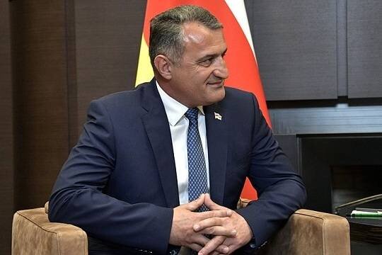    Анатолий Бибилов подтвердил планы провести референдум о присоединении Южной Осетии к России