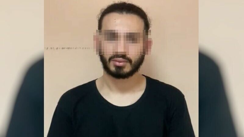     В Волгограде полицейские оперативники задержали 18-летнего жителя Городищенского района. Молодой человек подозревается в мошенничестве при сдаче квартир в аренду.