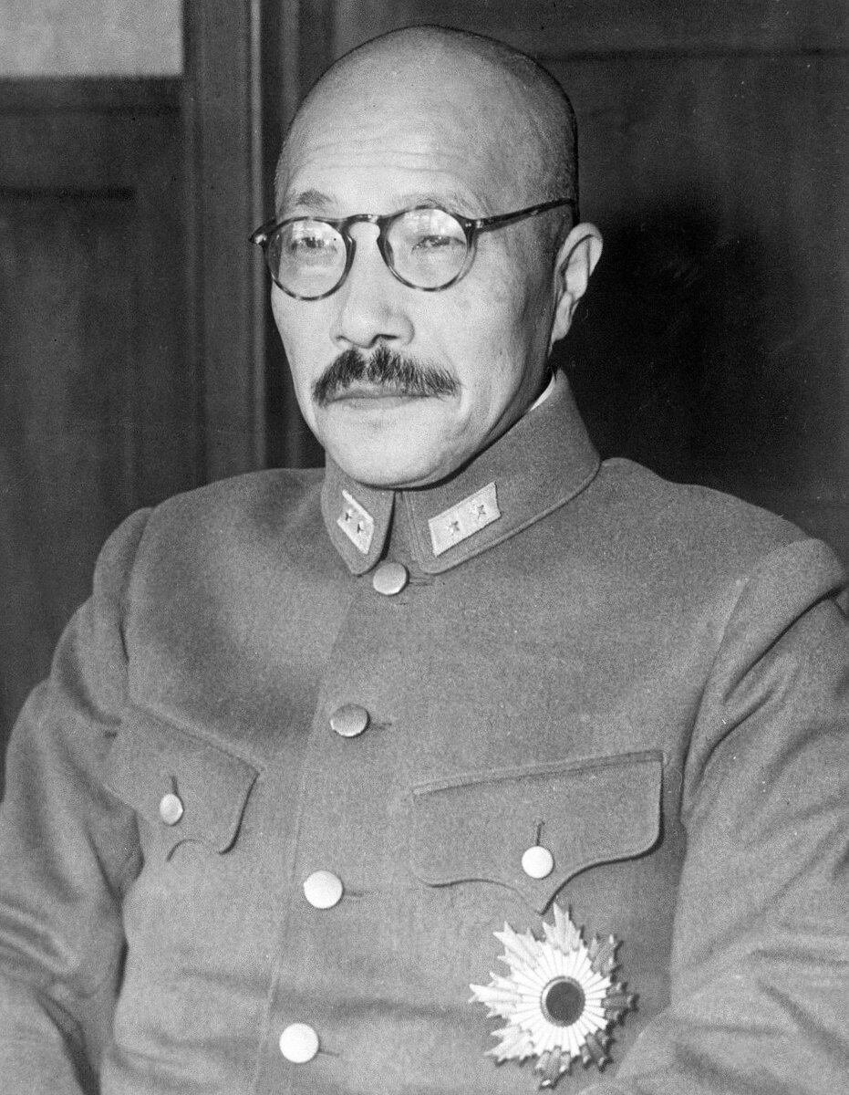 Хидэки Тодзё - японский генерал, премьер-министр Японии (1941-1944 гг.) и министр Сухопутных войск Японии (1940-1944 гг.). Источник изображения - http://neftianka.ru/wp-content/uploads/2019/05/%D0%A2%D0%BE%D0%B4%D0%B7%D0%B8%D0%BE.jpg