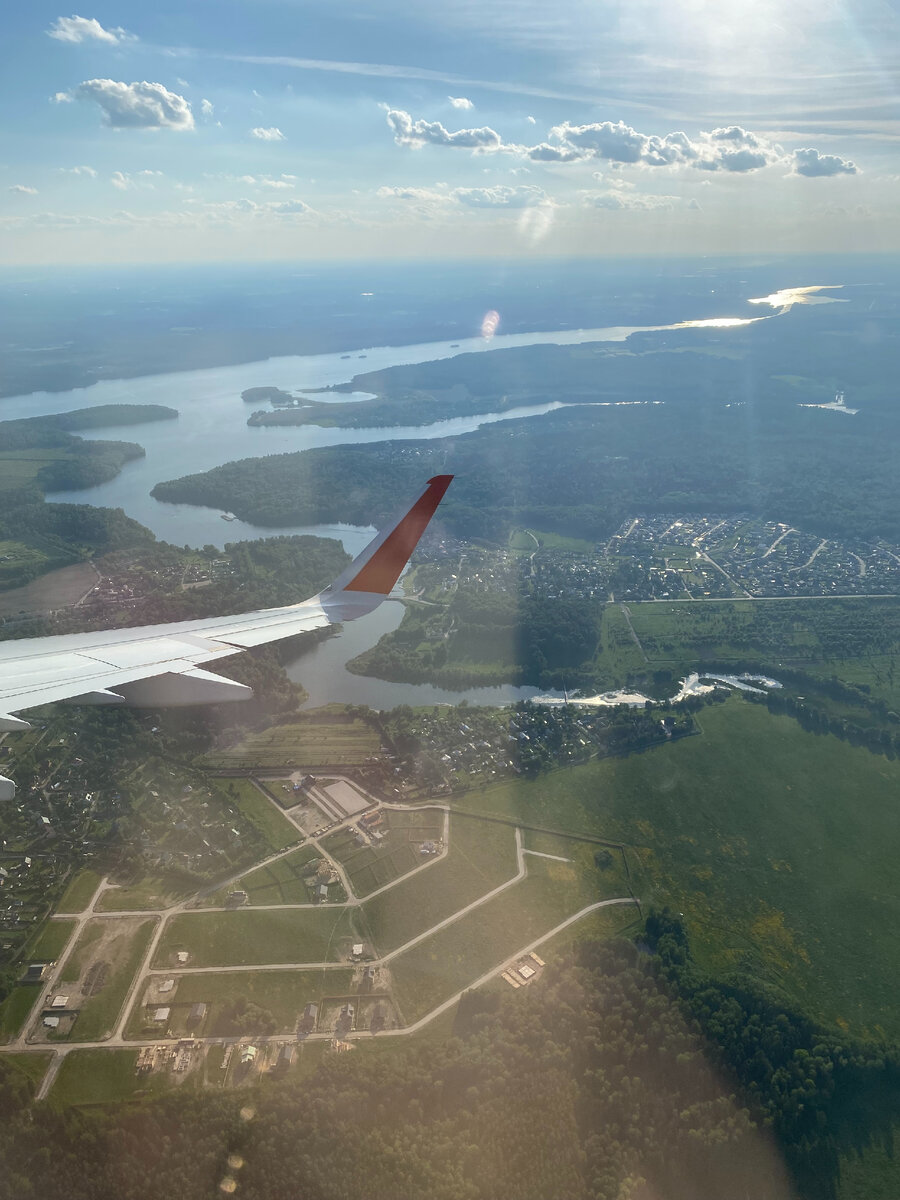 На собственном самолете всей семьей