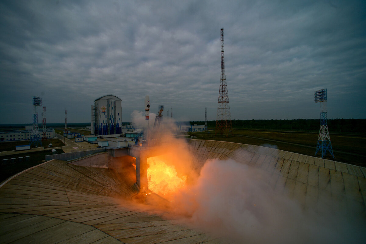 Запуск РН "Союз-2.1б" с автоматической станцией "Луна-25" // Sputnik / Григорий Сысоев