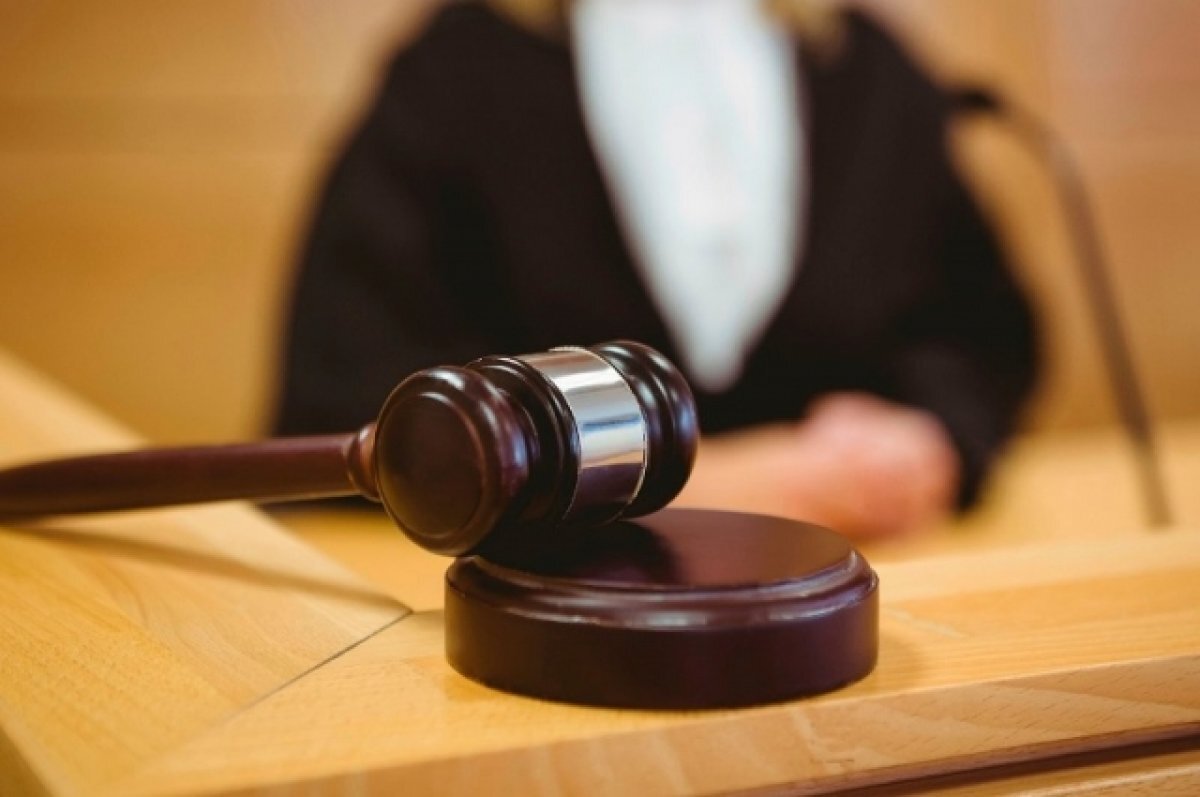    В Югре суд арестовал мужчину, который зарезал женщину у подъезда