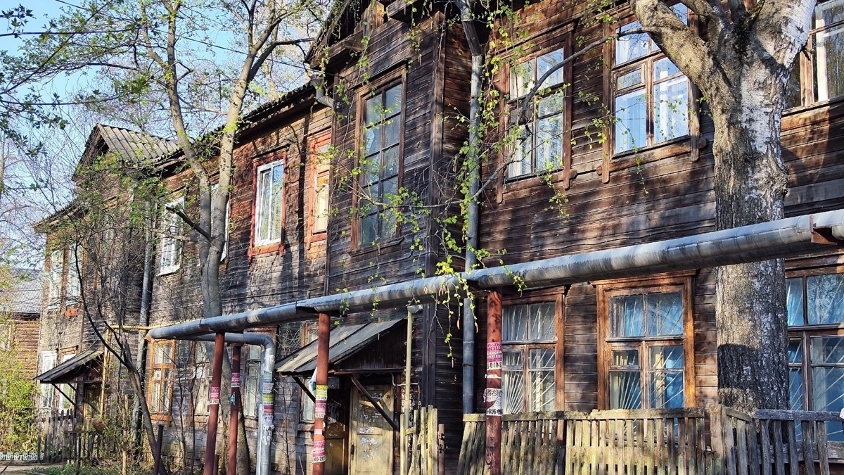     В сентябре этого года бюджет Нижегородской области пополнился на 451,54 млн рублей. Деньги пойдут на возведение двух домов под расселение из аварийного жилья. Об этом рассказали в пресс-службе регионального правительства.
