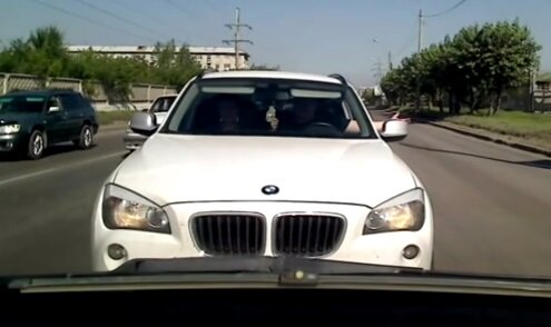 BMW на встречке
